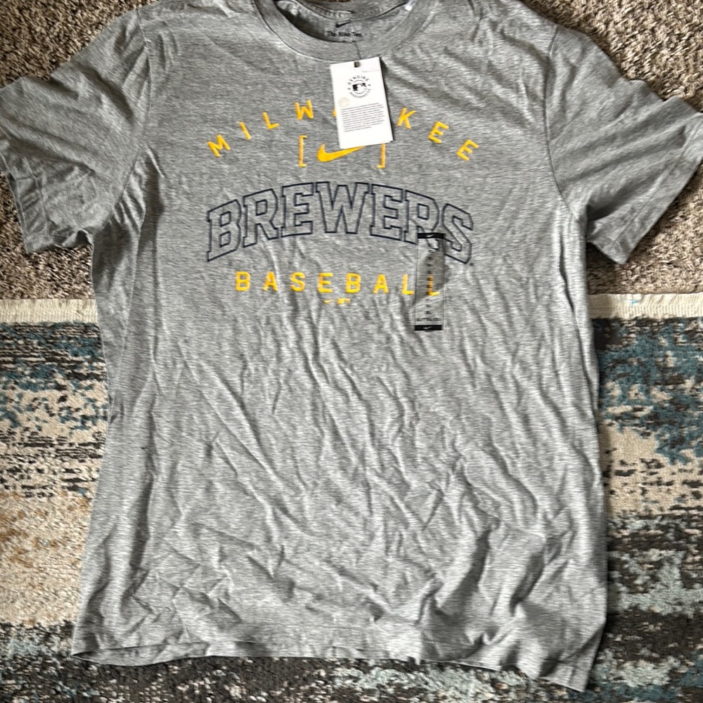 Men’s XL NWT MLB Nike Milwaukee Brewers Grey Cotton Graphic T Shirt
